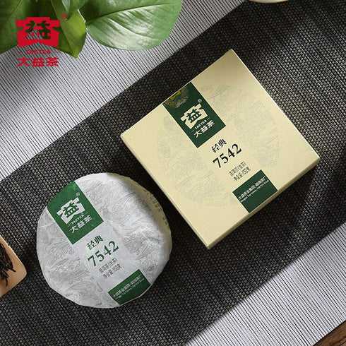 TAETEA 7542 Classic Raw Pu-erh Tea, Aged Fermented Raw Puerh Tea Cake, Chinese Sheng Pu'er Black Tea for Daily Drink and Gift 150g / 5.29oz...