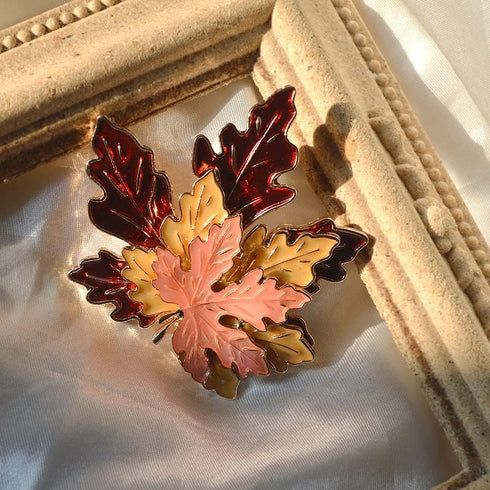 Metal Maple Leaf Fashion Brooch Retro Oil Lapel Pins Thanksgiving Brooch Pin Autumn Fall Leaves Gift Decoration Jewelry Accessory...