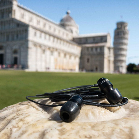 Ludos Clamor Wired Earbuds in-Ear Headphones, 5 Years Warranty, Earphones with Microphone, Noise Isolating Ear Buds for School, Kids, Women, Small...