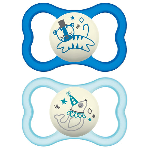 MAM Air Night Pacifiers (2 Pack, 1 Sterilizing Pacifier Case), MAM Sensitive Skin Pacifier 6+ Months for Baby Boy, Glow in The Dark Pacifier, Baby...