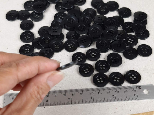 3/4" Inch Round Button (19 mm) 150 Pcs for Sewing Garment Clothing Dress Pants Skirt Hat Accessories Scrapbooking DIY Craft - Black Color....