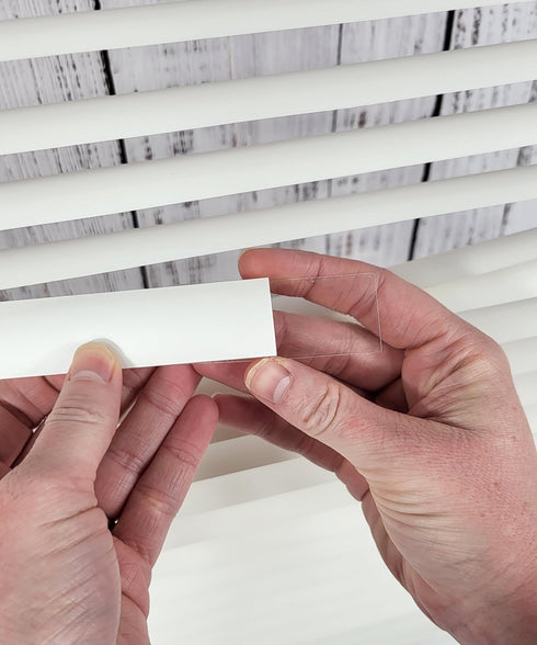 BlindDIY™ Clear Mini Blind Slat Repair Kit-Clear Blind Repair Tabs with String Holes- Clear Blind Fixers-Horizontal Blinds Replacement Slats...