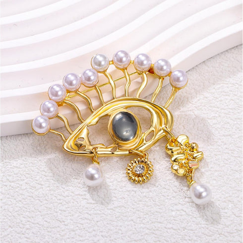 Lucky Charm Evil Eye Brooch pins for women Fashion Abstract Unique Pearl Eye Brooch Pins Pins Crystal Rhinestones Vintage Lapel Pins Christmas Gra...