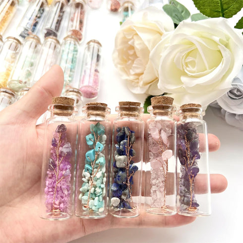 600Pcs 3 Strands 5-8mm Bulk Natural Chip Stone Bead Crystals and Healing Stones Bracelet Charms Jewelry Making Kit Jewelry Making Supplies for Mon...