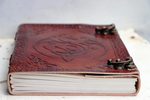 MONTEXOO Leather Dragon Journal - dungeons and dragons Journals Diary Notebook Sketchbook Shadows for Men women 6 x 8 inch with 220 pages unlined ...