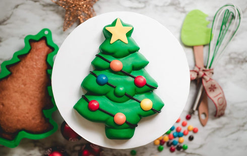 Handstand Kitchen Christmas Tree 3-piece Real Cake Baking Set with Recipes...