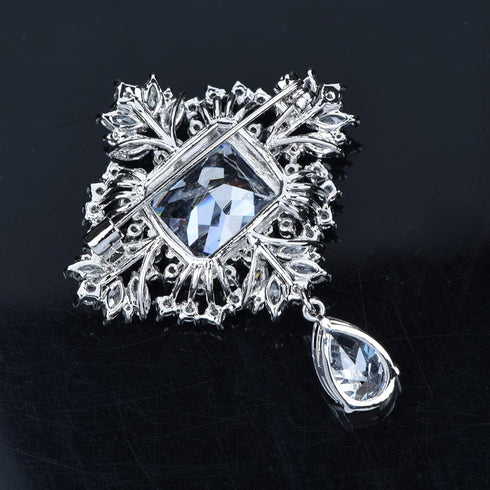 Sparkling Cubic Zirconia Butterfly Brooch Pin Pave CZ Flower Lapel Pin Clear Crystal Pins for Women Bridal...