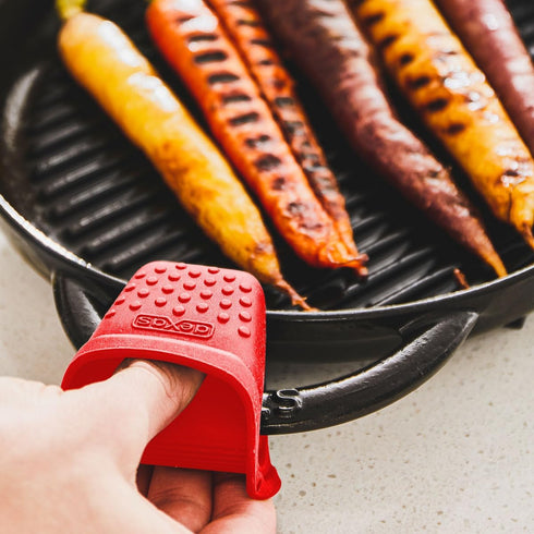 Dexas Micromitt Silicone Oven Mitts - Heat Resistant to 450°F, Set of 2, Dishwasher Safe, Non-Slip Grip, Red...