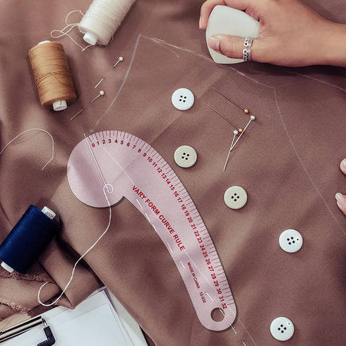 TEHAUX 9pcs Sewing French Curve Ruler Set, Pattern Sewing Rulers Plastic Sew French Curve Ruler Clear Metric Sewing Ruler Set with Tracing Wheels ...