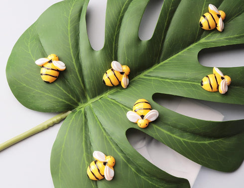 Sowaka 20 Pcs Mini Bee Ornaments Tiny Resin Flatback Embellishment Bumble Bee for Hair Clip DIY Craft Art Project Home Garden Decoration Supplies ...