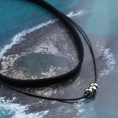 Boho Layered Leather Rope Necklace Choker Black Leather Cord Choker Necklace Gothic Leather Suede Necklace Chain Short Black Collar Necklace Jewel...