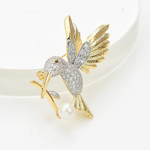 Lovely Crystal Flying Hummingbird Brooch Pins Suit Lapel Pin Antique Gold Bird Collar Pins Badge Jewelry for Men Women...