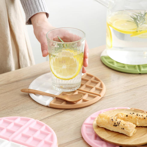 Creative Trivet for Hot Pots and Dishes, 6.3 Inch Flexible Silicone Pot Holders Hot Pads, Anti-Slip Coaster, Heat Resistant Mat Multi-Use Creative...