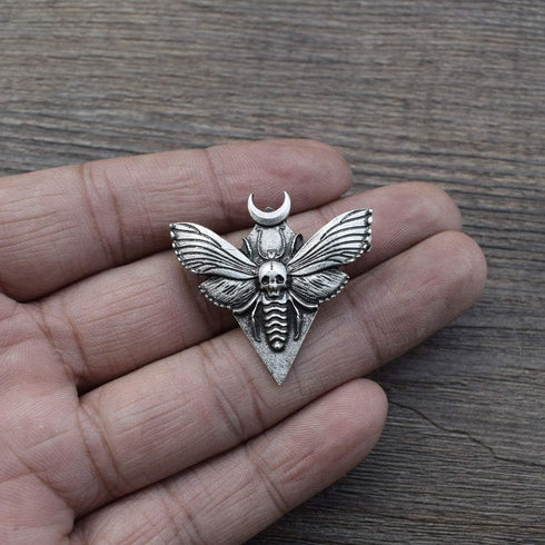 Death's Head Hawkmoth Moth Brooch Death's-Head Hawkmoth Gothic Halloween brooches Jewelry...
