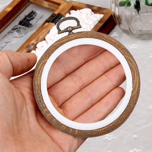 8 Pcs/Set Mini Embroidery Hoops 3 Inch Round Imitated Wood Plastic Display Frame Reusable Circle Cross Stitch Hoop Ring for Art Craft Sewing and H...