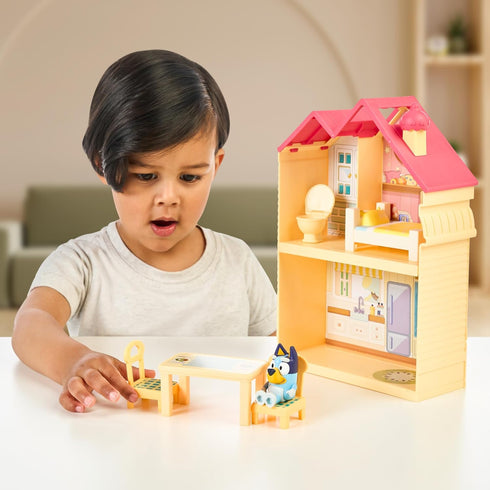 BLUEY Mini Home Playset | Compact House Playset with Carry Handle | Three Different Rooms | Kitchen, Bedroom and Bathroom | includes Figure with 5...