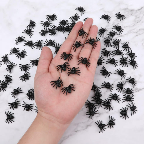 SAVITA 100pcs Realistic Spider Halloween Decoration, Plastic Mini Spider Black Realistic Scary Spider Prank Halloween Haunted House Decorations fo...