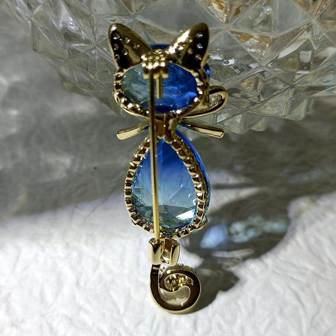 Cute Blue Cubic Zircon Kitty Cat Pin Brooch with Bowtie...
