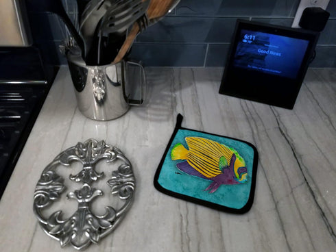 Caroline's Treasures 8674PTHD Tropical Fish Pair of Pot Holders Kitchen Heat Resistant Pot Holders Sets Oven Hot Pads for Cooking Baking BBQ, 7 1/...