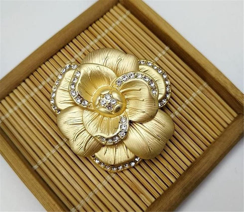 New European and American retro matte golden leaves camellia set with gems ladies fashion personality brooch...