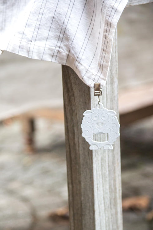 Outset 76220 Tablecloth Weights with Bottle Opener, Barnyard Animals, Set of 4, 2 x 3.75 x 0.25 inches...