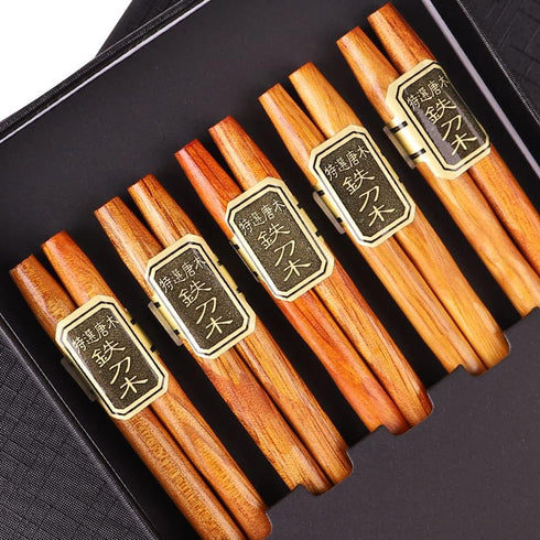Wooden Chopsticks Reusable Japanese Style 5-Pairs Set of Natural Wood Chopsticks Gift Iron sword style 8.86 Inch...
