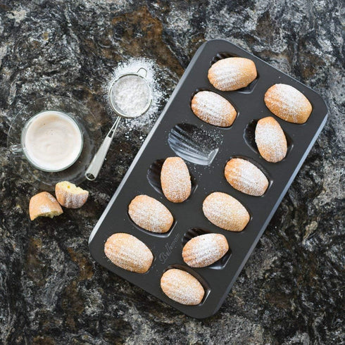 Bellemain Madeleine Pan | 12-Well Madeleine Mold Makes 12 Madeleine Cookies | Nonstick Tea Cake Pan for Madeleines, Cakelet Pan | Warp-Resistant C...