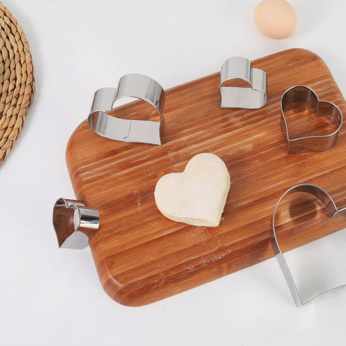 Heart Cookie Cutter Set - 6 Piece - 3 4/5", 3 1/5", 2 4/5", 2 3/5", 2 1/5", 1 4/5" - Heart Shaped Cookie Cutters, Stainless Steel Biscuit Pastry C...