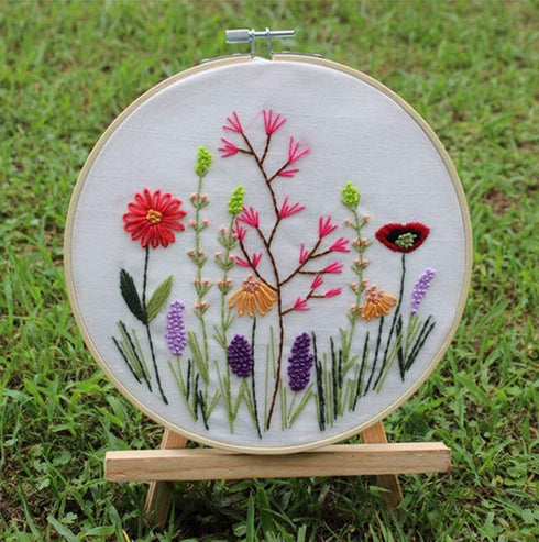 KISSBUTY Full Range of Embroidery Starter Kit with Pattern, Cross Stitch Kit Including Embroidery Fabric with Floral Pattern, Bamboo Embroidery Ho...