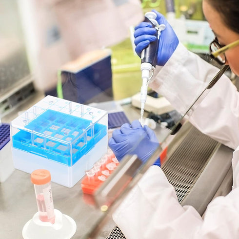 iplusmile Polycarbonate Freezer Boxes 25- grids Freezing Cryovial Storage Box Polycarbonate CryoBox Vial Rack Microcentrifuge Tube Box...