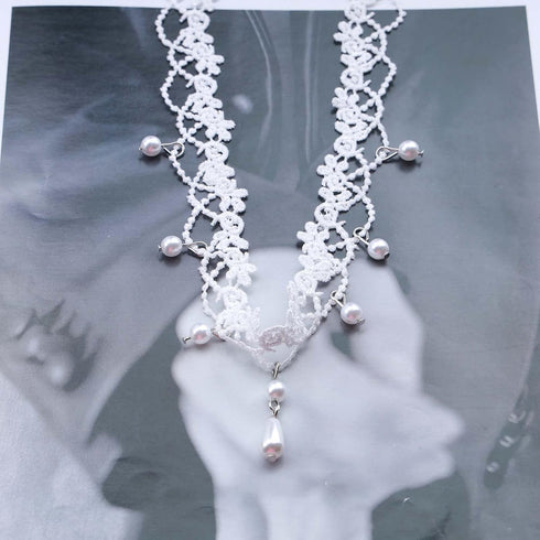 Vintage White Lace Choker Necklace White Teardrop Crystal Choker Necklace Gothic Hollow Lace Necklaces 90s Victorian Tattoo Necklace Jewelry for W...