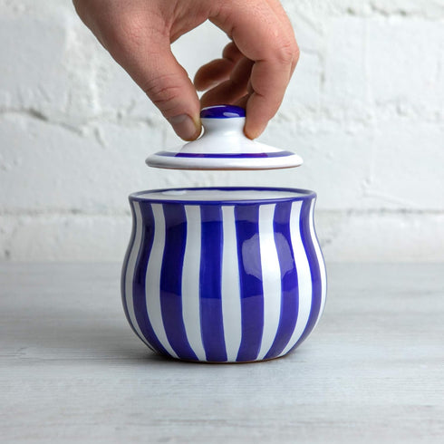 City to Cottage Ceramic Sugar Bowl with Lid, 10oz Sugar Contanier for Coffee Bar, Sugar Dispenser Bowl, Salt - Condiment Pot for Kitchen Counter, ...