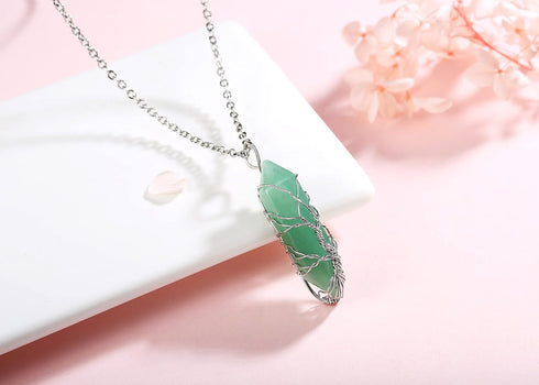 XIANNVXI Tree of Life Wire Wrapped Green Aventurine Crystal Point Pendant Necklace Reiki Healing Crystal Stone Necklaces Natural Spiritual Hexagon...
