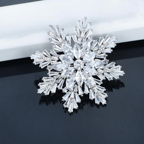 Women's Cubic Zircon Snowflake Brooch Pins Elegant Clear Crystal Ice Flower Lapel Pin Breastpin...