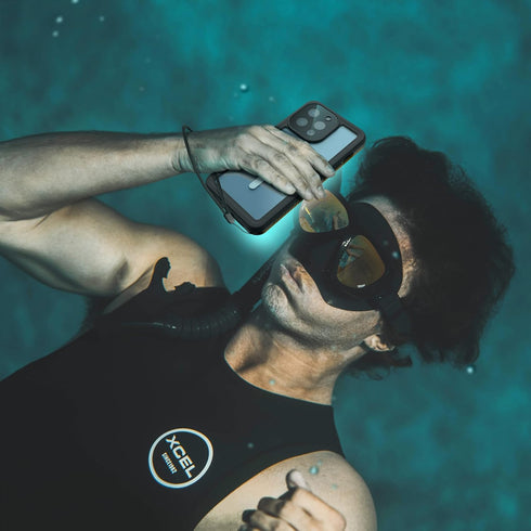iPhone 13 Waterproof Case- IP68 Waterproof Full Body Double Layer Shockproof Built-in Screen Protector Outdoor Underwater Scratch Resistant Waterp...