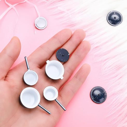 Dollhouse Kitchen Cookware Set, 4Pcs Miniature Metal Pots and Pans Dollhouse Decoration Accessories Kitchen Accessories Party Supplies for Dollhou...