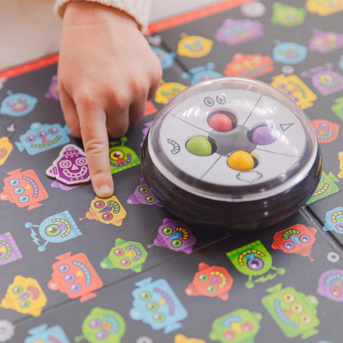 Educational Insights Robot Face Race, Fast Paced Color Recognition Matching Game, for 2-4 Players, Award-Winning Fun Family Board Game for Kids Ag...