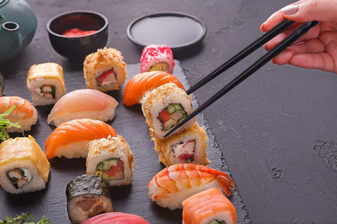 GLAMFIELDS Reusable Chopsticks Japanese Natural Wooden 5 Pairs Classic Style Lightweight Hand-Carved Safe Chop Sticks 8.8 Inch/22.5cm Gift Set...