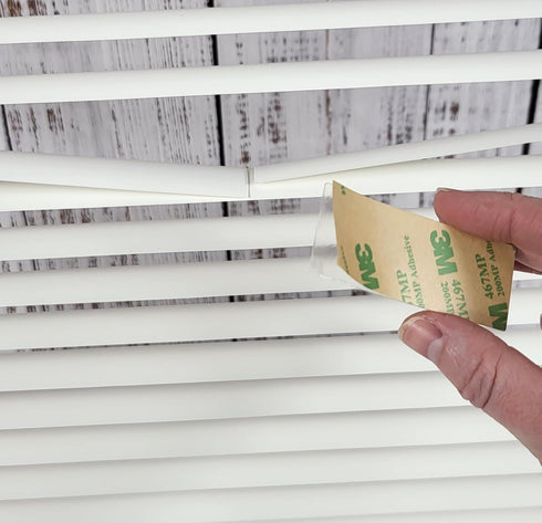 BlindDIY™ Clear Mini Blind Slat Repair Kit-Clear Blind Repair Tabs with String Holes- Clear Blind Fixers-Horizontal Blinds Replacement Slats...