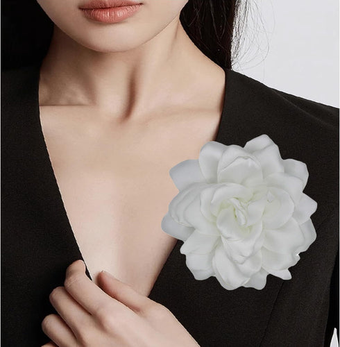 Flower Brooches for Women Satin Fabric Rose Flower Brooches Handmade Flower Brooches Pin for Wedding Party Dance Banquet Ceremony Versatile Floral...