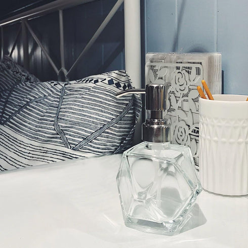 Modern Geometric Shape Clear Glass Soap Dispenser, Lotion Dispenser Bottle with Rust Proof Stainless Steel Pump for Kitchen, Bathroom Accessory, C...