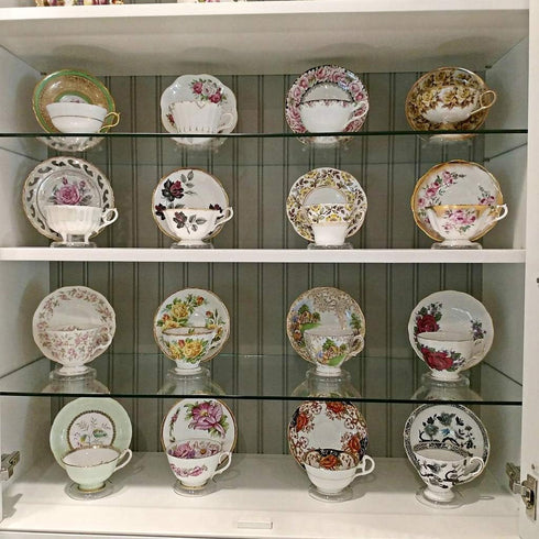 Hipiwe Acrylic Tea Cup Saucer Display Stands Clear Dinnerware Display Easel Stand Teacup Sets Plate Holder,Pack of 8 (8pcs,Short Legs)...