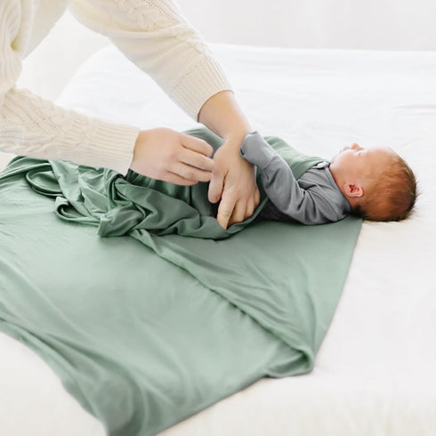Baby Swaddle Receiving Blankets with Matching Beanie Set Newborn Nursery Swaddle Wrap for Baby Girls and Boys (Green)...