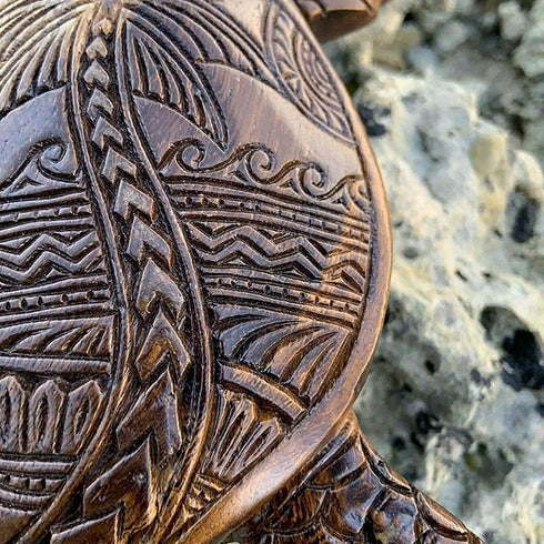 6-Inches Imitative Wood Carving Sea Turtle Statue Resin Hawaiian Turtles Sculpture Garden Tortoise Figurine for Home Decoration Outdoor Patio Lawn...