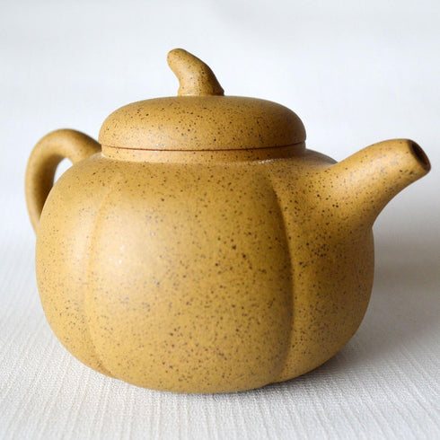 Teapot 8oz Chinese Clay Zisha Tea Pots Yellow Zini Eggplant for Loose Tea Coffee (Yellow)...