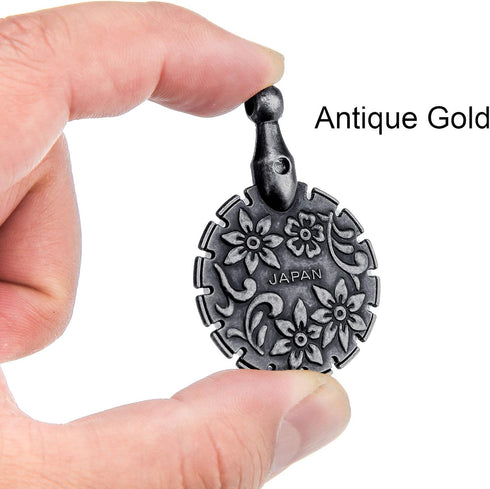 2 Pieces Yarn Cutter Pendants Antique Gold Silver Metal Thread Cutter Pendant Round Shape Yarn Cutter Pendant for DIY Sewing Tools (Antique Gold, ...