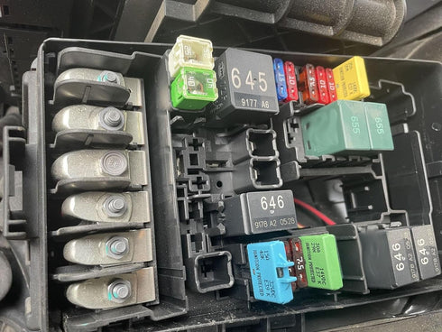 E39 Manual Low-Profile Resettable ATC/ATO Blade Fuse - 5A 10A 15A 20A 25A 30A for Car Trucks Marine Boat RV Solar and More 12V 24V (6PCS Mixed)...