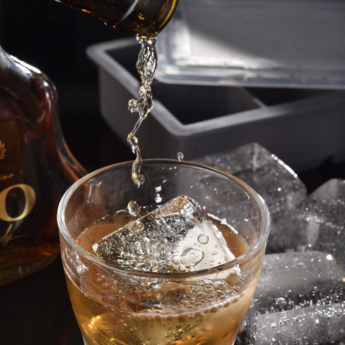 Samuelworld Large Silicone Ice Cube Tray Molds, 2-Pack, Big 2 Inch Cubes - BPA Free, Flexible, 8 Cavity Easy Release Slow Melting Ice for Whiskey,...