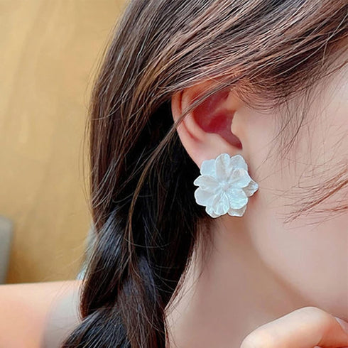 Boho Acrylic Flower Earrings White Flower Studs Earrings Vintage Flower Earrings Wedding White Flower Earrings Jewelry for Women...