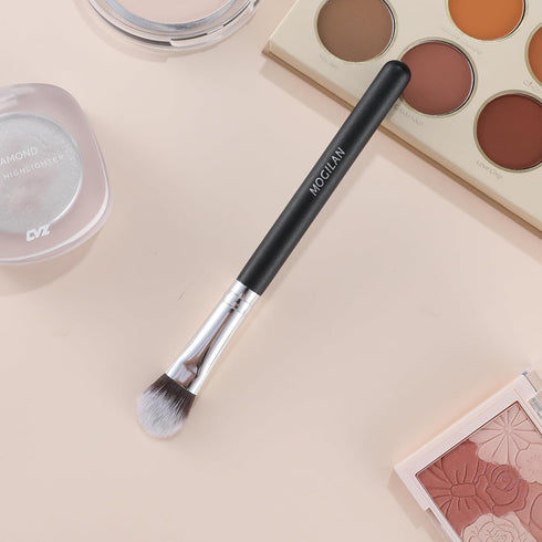 Concealer Brush Under Eye Kitten Paw Makeup Brush Soft Synthetic Bristles for Liqud Cream Powder Eye Concealer Eyeshadow Blending,Covers Blemishes...